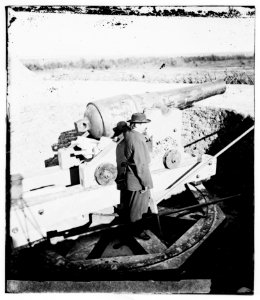 Savannah, Georgia (vicinity). Big gun at Fort McAllister LOC cwpb.03152
