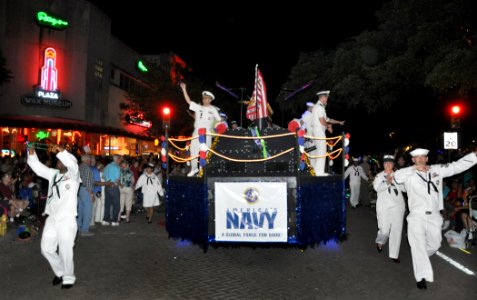 San Antonio Navy Week 2010 100424-N-UR169-066