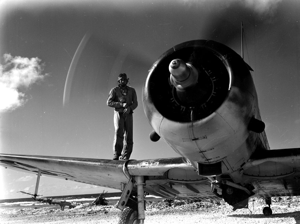 SBD-5 VMSB-321 Majuro Aug1944