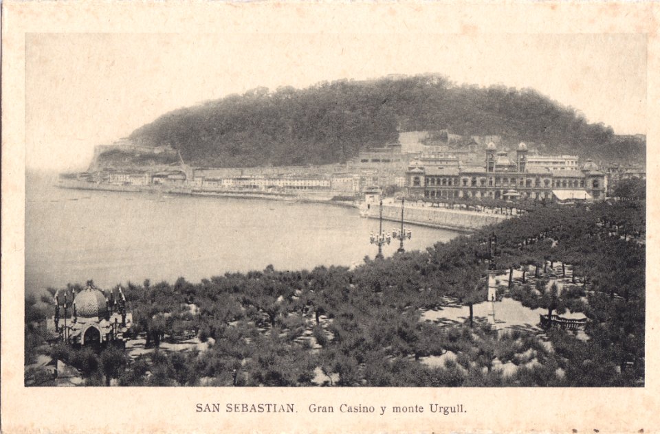 San Sebastian, Espanha, inicio do Séc. XX, Gran casino e monte Urgull, Arquivo de Villa Maria, Angra do Heroísmo, Açores.