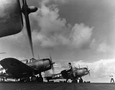 SBD-5s of VB-5 on USS Yorktown (CV-10) on 20 November 1943
