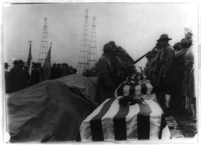 Scene at Arlington National Cemetery today at the burial of returned bodies of the A.E.F. from France ... LCCN89712967