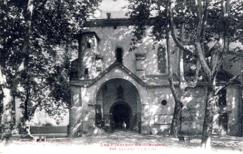 SauratEglise1900