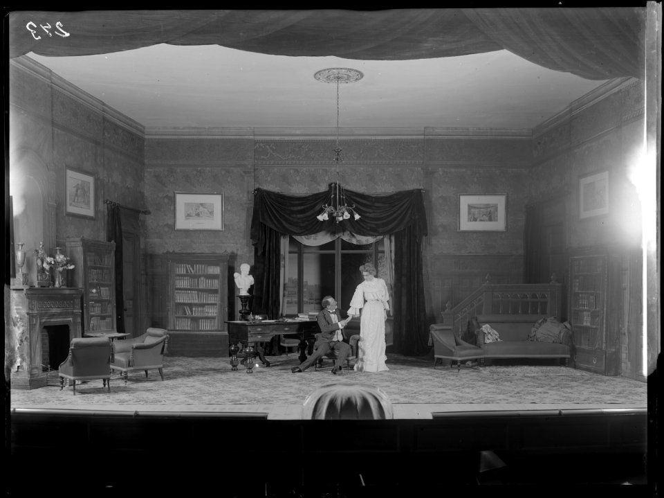 Scene from Ett samvetsäktenskap at Svenska teatern 1905 - SMV - SvT024