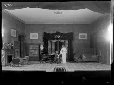 Scene from Ett samvetsäktenskap at Svenska teatern 1905 - SMV - SvT024