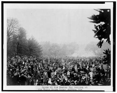 Scene at the Easter egg rolling at the White House today showing the (Washington) Monument in the background LCCN2002712404