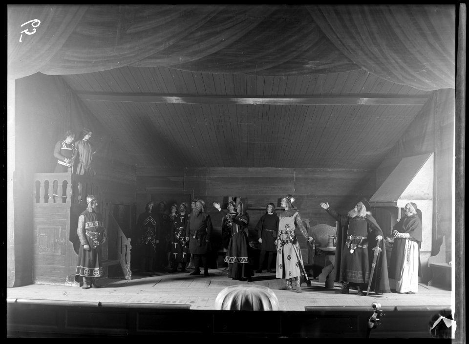 Scene from Bröllopet på Ulfåsa at Svenska teatern 1905 - SMV - SvT018