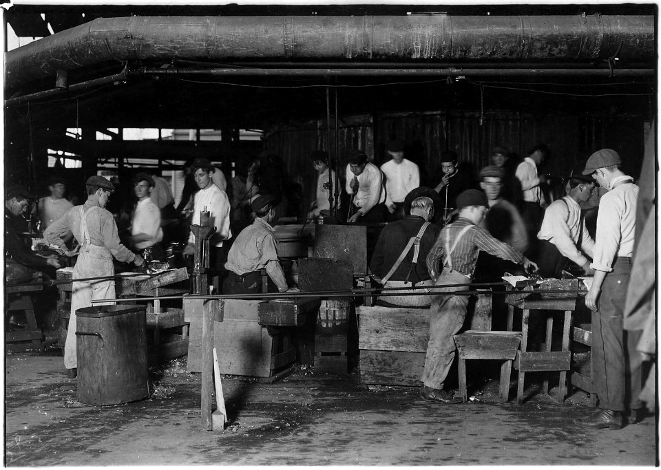 Scene in More-Jonas Glass Works. Bridgeton, N.J. - NARA - 523231