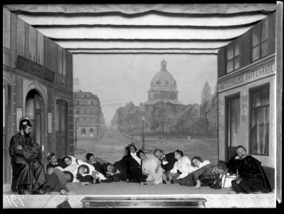 Scene from the revue Nya Hamlet eller Slutrefrängen at Folkteatern 1904 - SMV - FT003