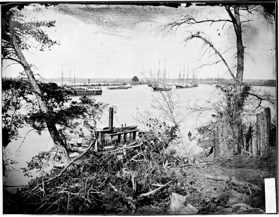 Scene on James River, 1864 (4228643256)