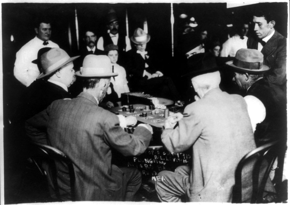 Scenes of open gambling in Reno, Nevada casinos- game of faro LCCN2003677182