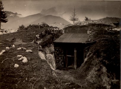 Schalthaus Speikalpe 10.000 auf 1500 Volt für Hochspannungs-Hindernisse. Aufgenommen am 21. Mai 1916. (BildID 15475552)