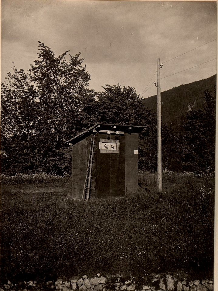 Schalthaus Kreuth 10.000 auf 1500 Volt für Hochsp.Hindernisse. Aufgenommen am 21. Mai 1916. (BildID 15475545)