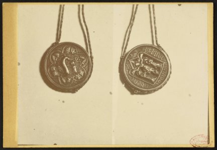 Sceaux pendants - J-A Brutails - Université Bordeaux Montaigne - 0521