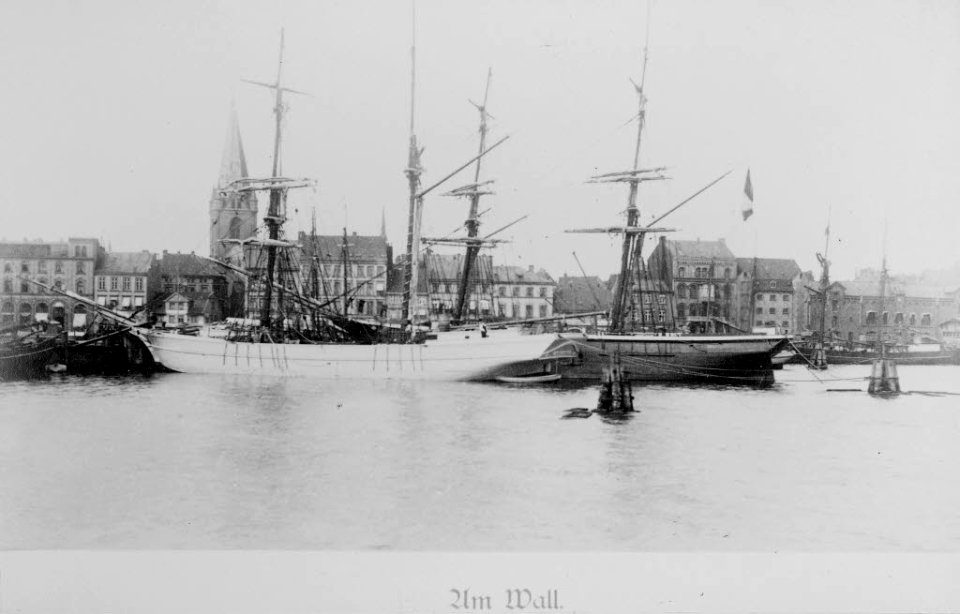 Schiffsliegeplätze am Wall (Kiel 44.727)