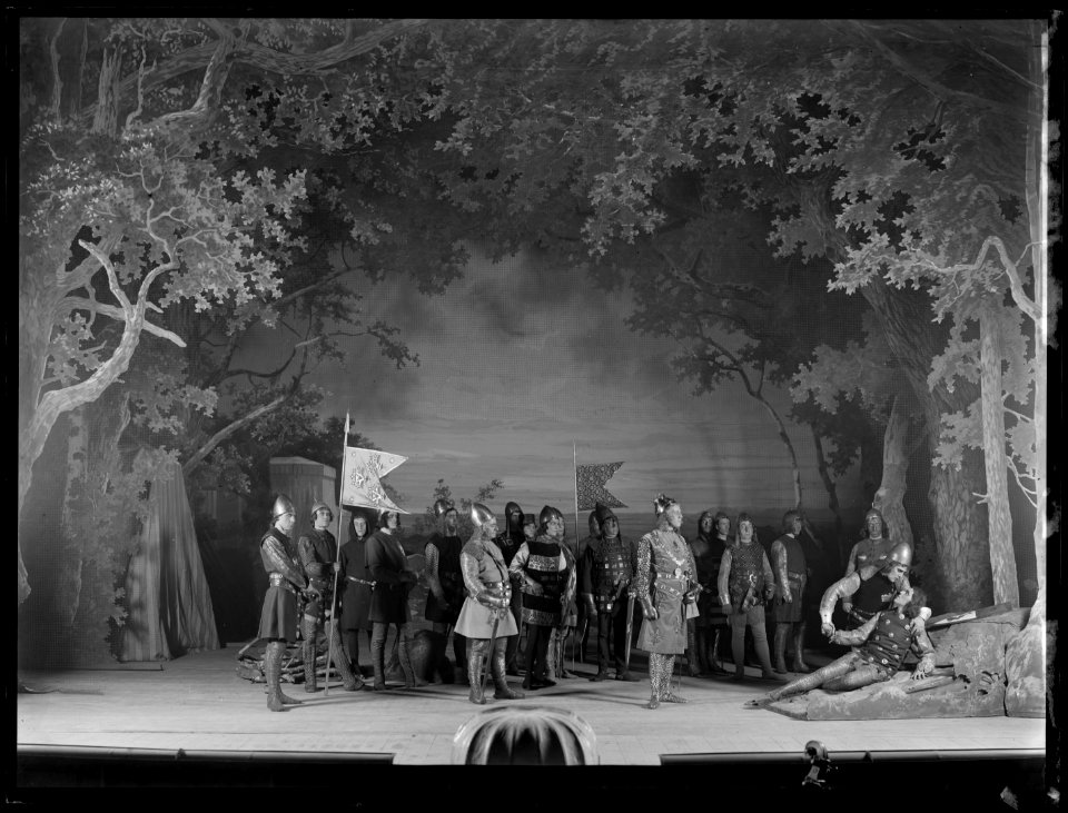 Scene from Greven av Antwerpen at Svenska teatern 1905 - SMV - SvT007