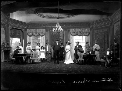 Scene from Historiska slottet at Dramaten 1902 - SMV - DrT007