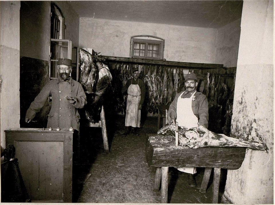 Schlachtviehdepot Bistritz, Fleischausgabe (BildID 15719000)