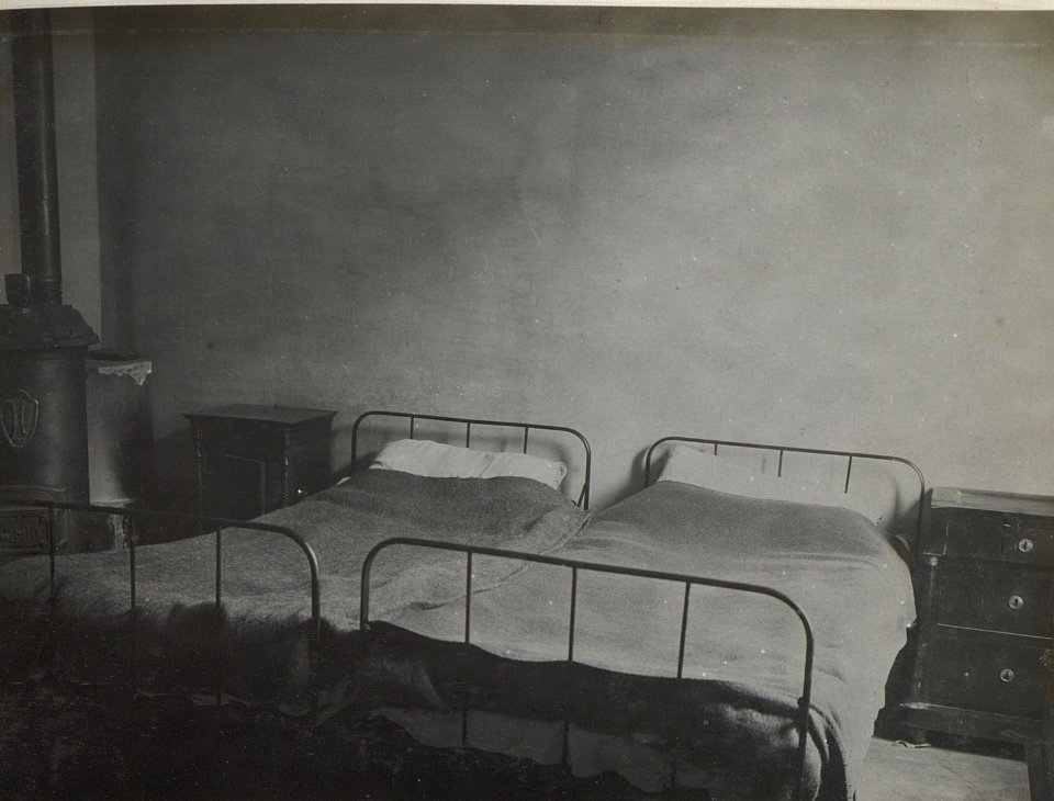 Schlafzimmer für weibl. Hilfskräfte, Vittorio. (BildID 15668361)