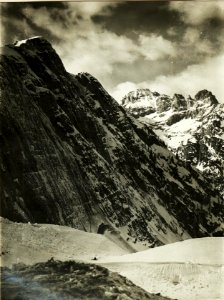 Schlichtlhang im Hintergrund Wischberg, Stpkt, Obere Jama. (28-2.1917) (BildID 15498776)