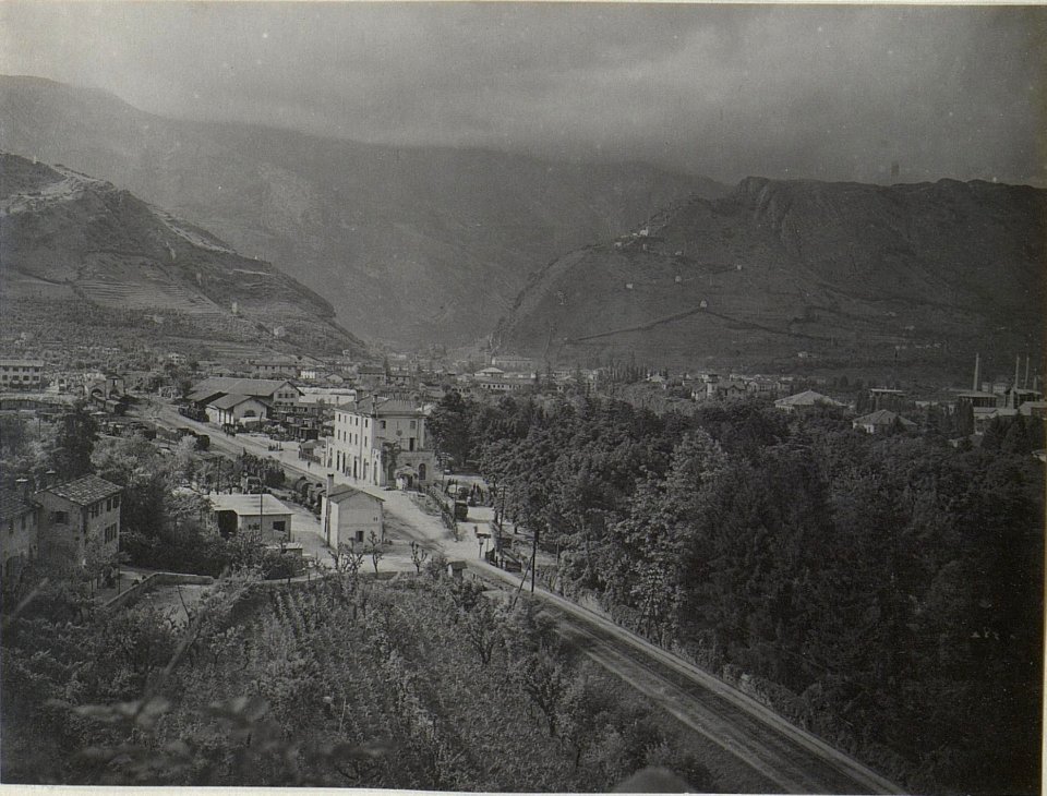 Schloss Colalto, Blick auf den Bahnhof. (BildID 15672842)