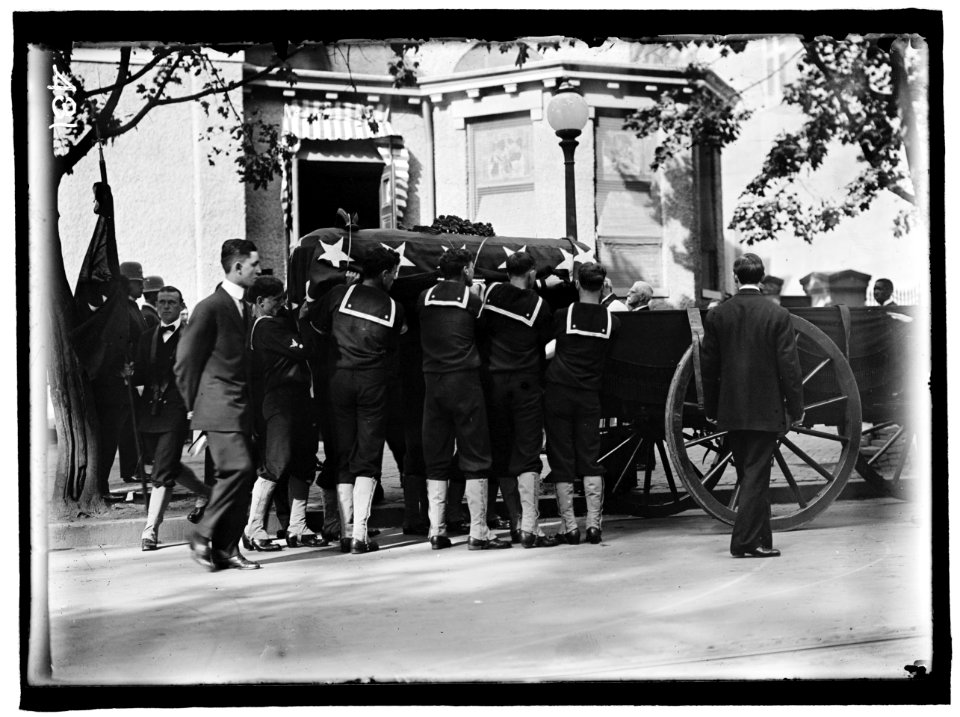 SCHLEY, WINFIELD SCOTT, REAR ADMIRAL, U.S.N. FUNERAL, ST. JOHN'S CHURCH. CASKET LCCN2016863400