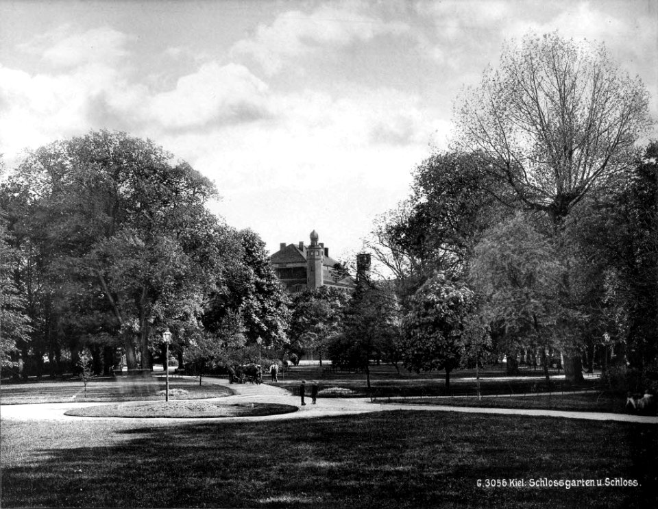 Schlossgarten und Schloss (Kiel 49.439)
