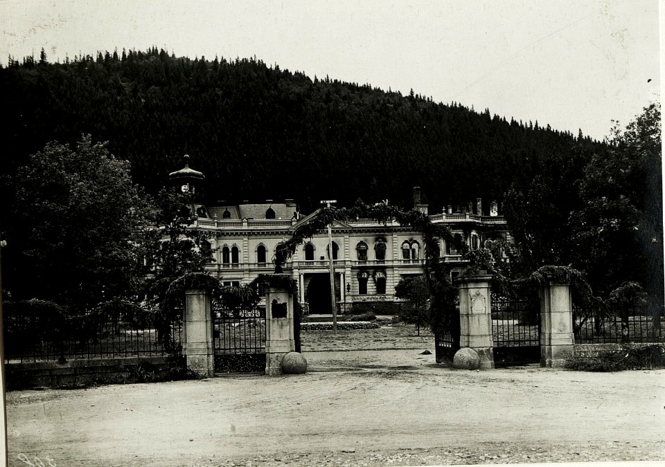 Schloss Skole Brandschatzung (BildID 15433939)