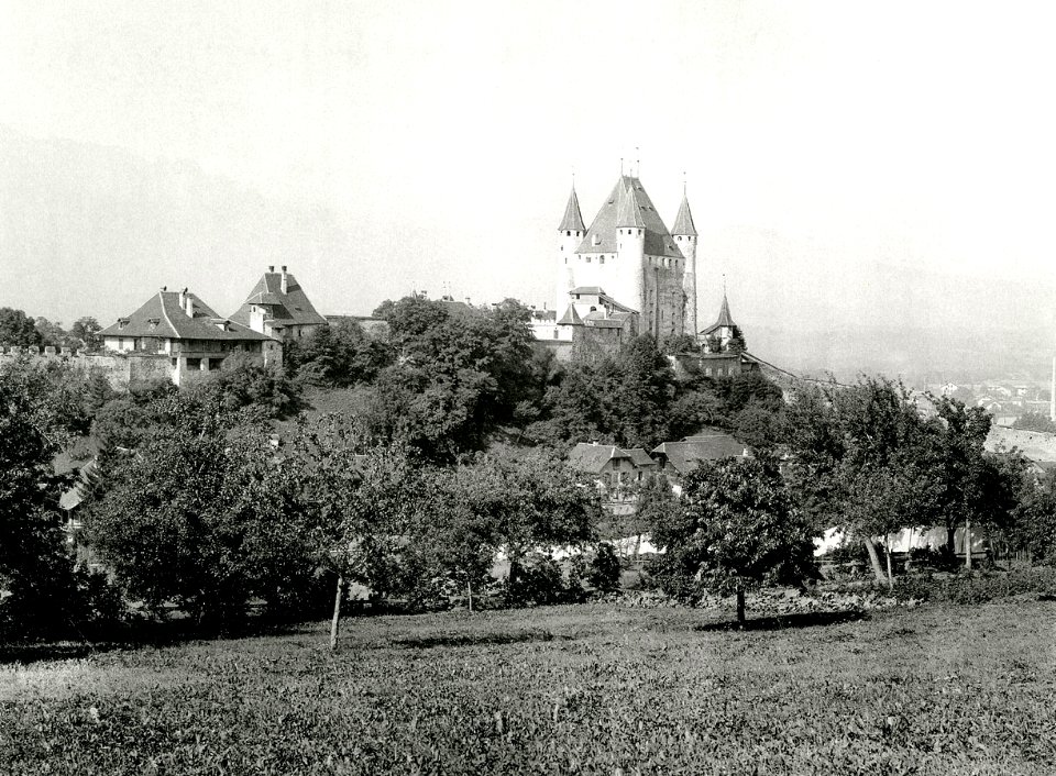 Schloss Thun 1895