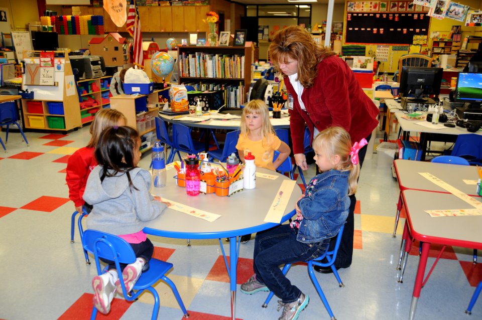 School shows appreciation for substitutes, aides (8380806947)