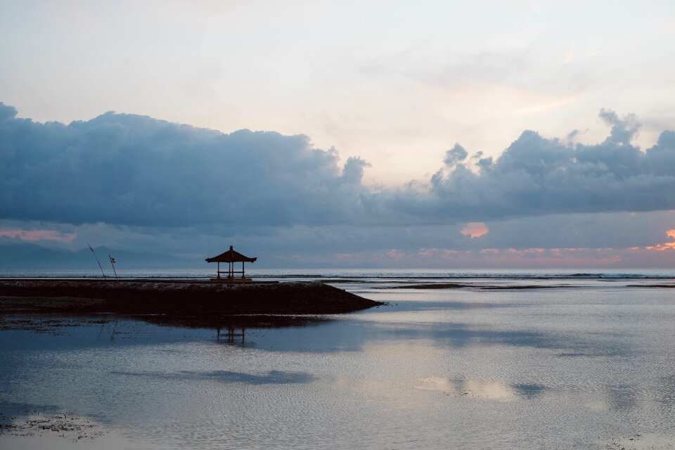 Ocean water reflection