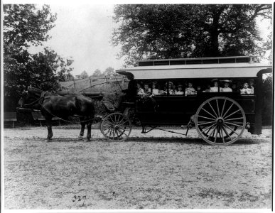 School children of the 6th Division in a horse-drawn car LCCN2001703601
