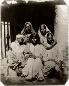 Schlagintweit, Robert - Gruppe Bengalischer Hindu Frauen im Gefängnis von Alipur (Zeno Fotografie)