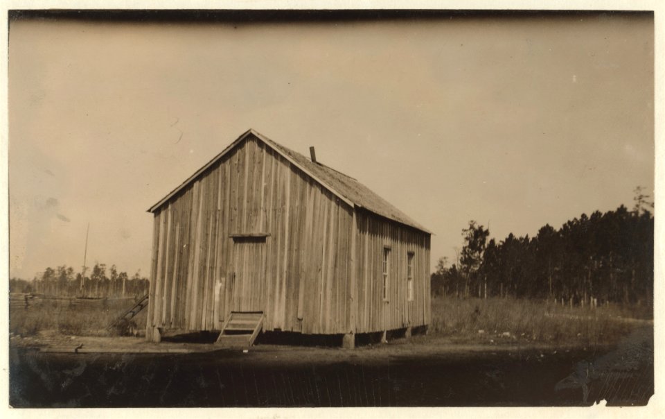 School house in Kirkland. Been used for several years and actually falling to pieces. Many rural schools in Georgia are in this condition. LOC nclc.02986