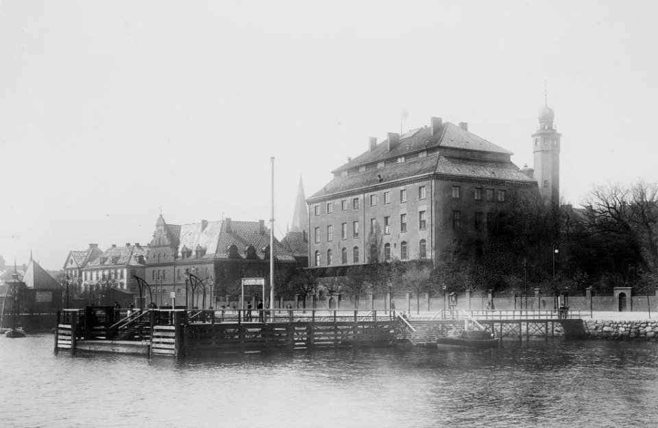Schloss (Kiel 44.631)