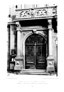 Schul- und Rathaus in Wolfach, Baden, Architekt H. Lender, Rektor der städtischen Gewerbeschule Heidelberg, Portal Kick Jahrgang II