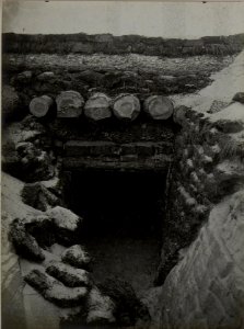 Schusssicherer Maschinengewehr-Hangar (BildID 15446173)