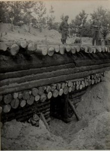 Schussicherer Unterstand bei den Jägern des zehnten Bataillons (BildID 15444447)
