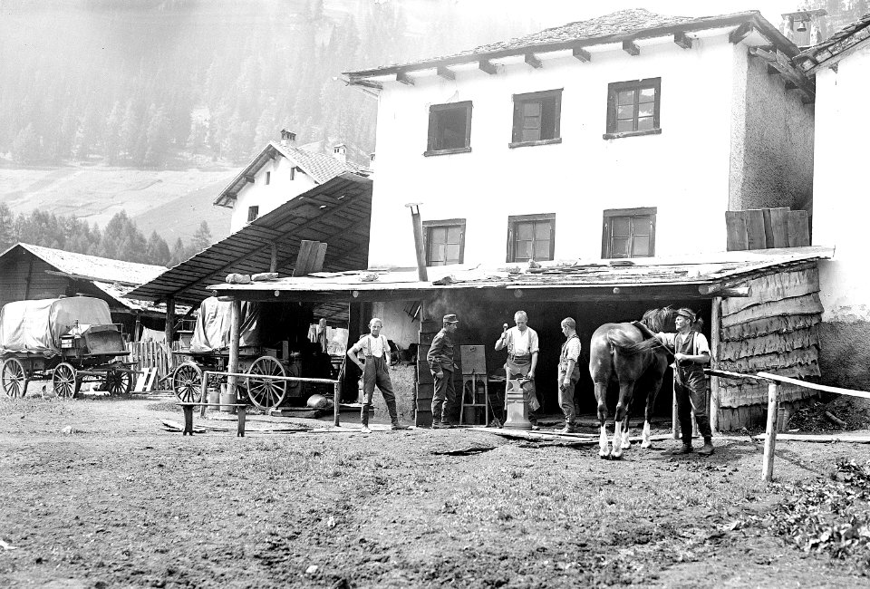 Schmiede in Sufers - CH-BAR - 3236898