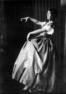 Schmutzer-Gertrude Barrison, 1906