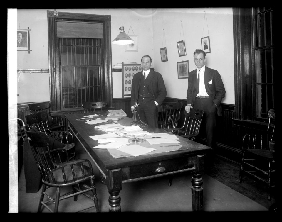 Sandy Springs Bank robbery; F.L. Thomas, Francis Miller LCCN2016851888
