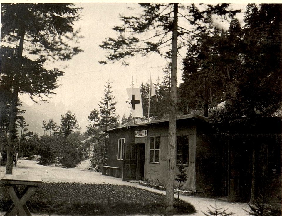 Sanitäts Hilfsplatz Nebria.Aufgenommen am 3.6.1916. (BildID 15475055)
