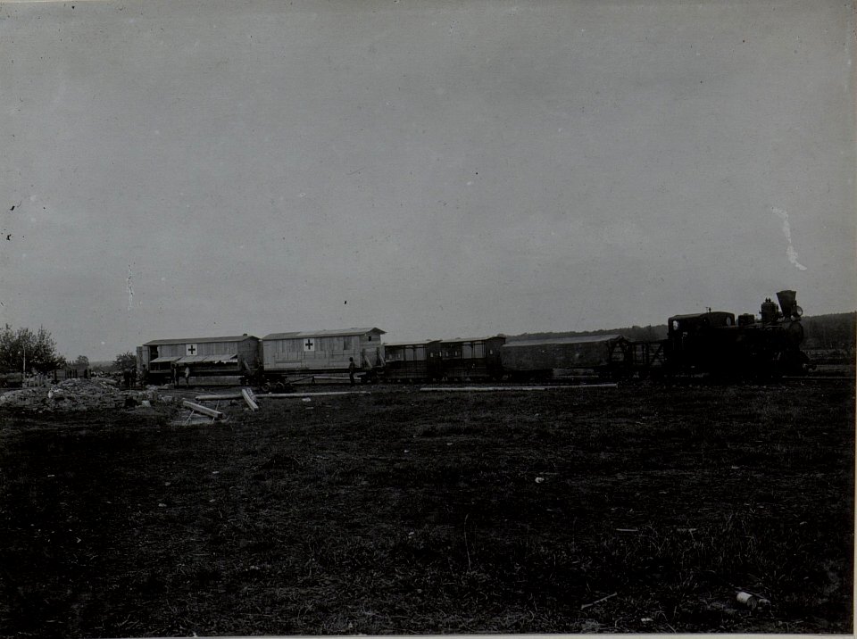 Sanitätszug der Kleinbahn Ost Galizien Juni 1916 (BildID 15452855)