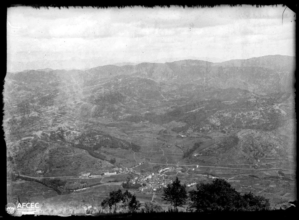 Sant Feliu de Pallerols des de La Salut