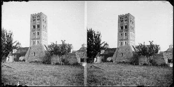 Sant Miquel de Cuixà amb el campanar