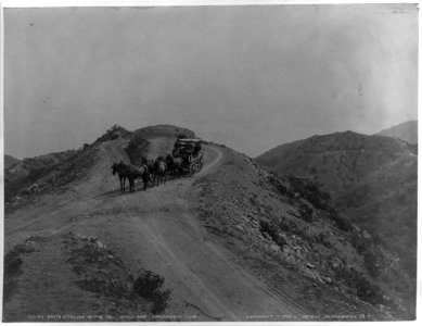 Santa Catalina Island, Cal. - Stage road - Farnsworth Loop LCCN2002699073