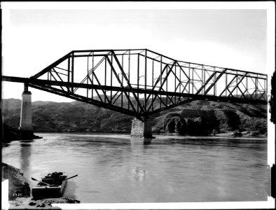 Santa Fe Bridge at Needles, over the Colorado River to Arizona, 1900-1950 (CHS-3439)