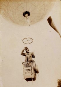 Santos-Dumont décolle le 4 juillet 1898 sur le Brazil