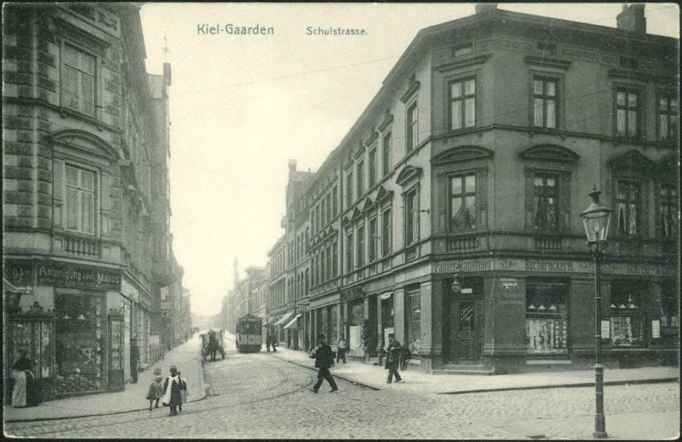 Schulstraße, Ecke Augustenstraße in Gaarden (Kiel 27.959)