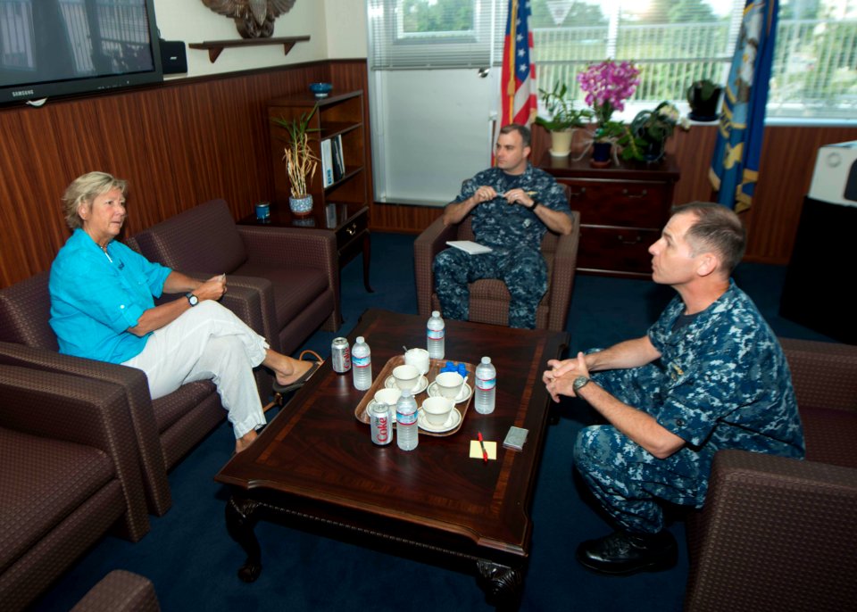 SAPR program discussion at NAF Atsugi 140820-N-EI558-004